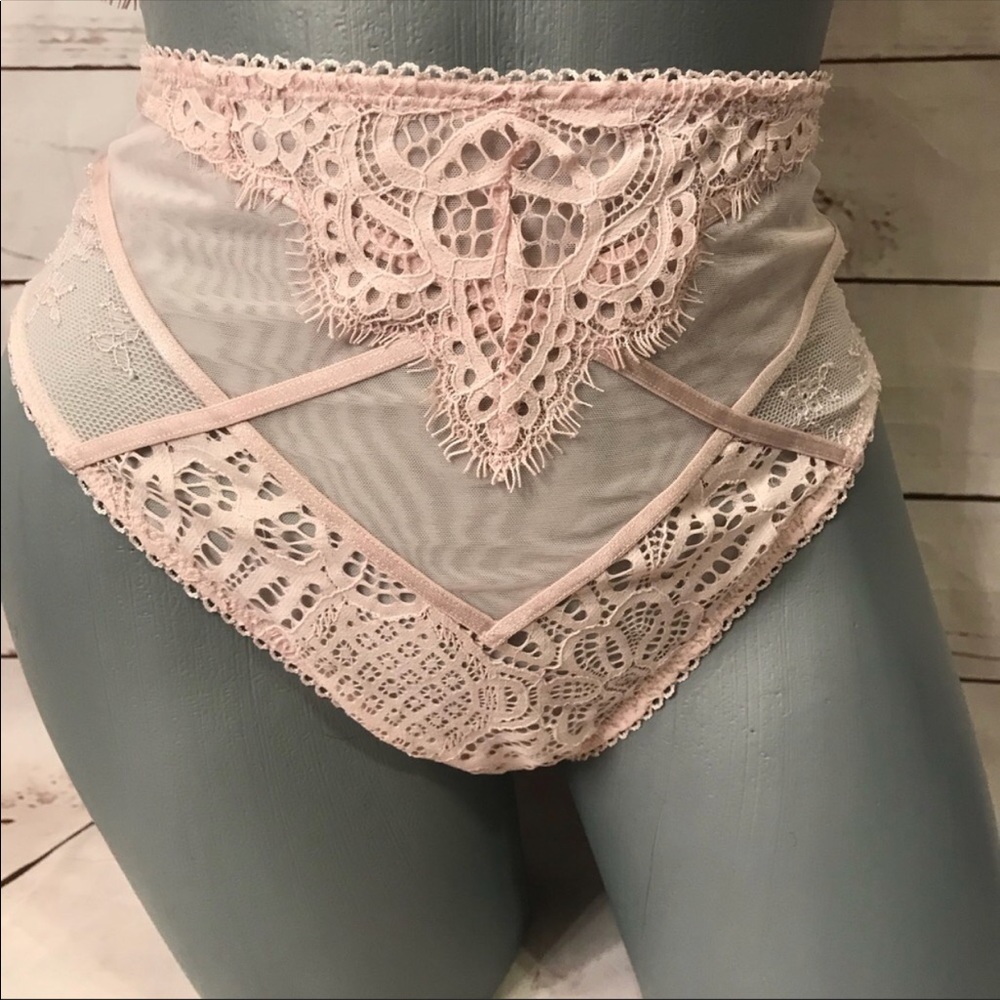 Victoria Secret Set - Picture 3 of 7